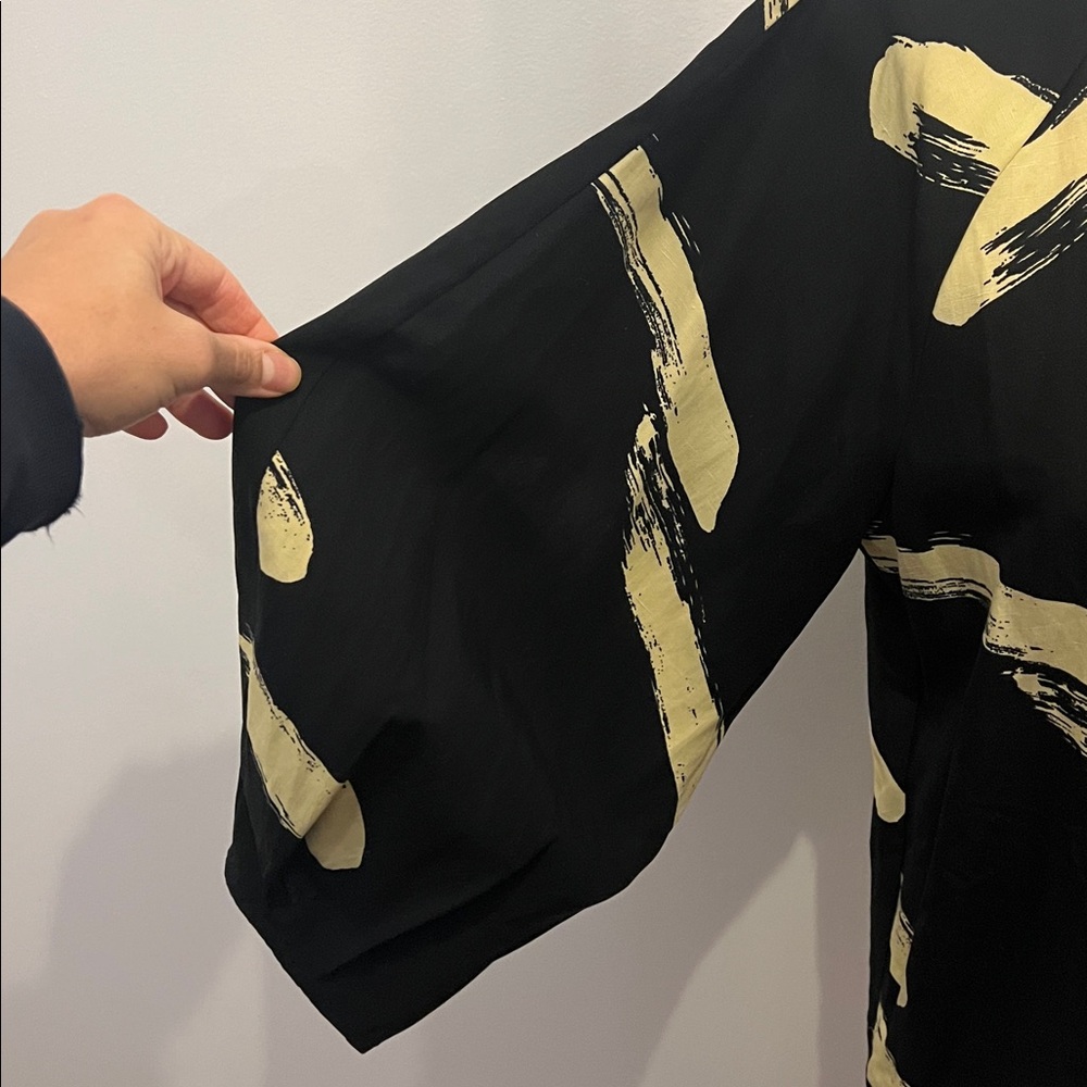 Joie Elyanna 3/4 Sleeve Top Black/Yellow Print S NWT - Picture 3 of 6